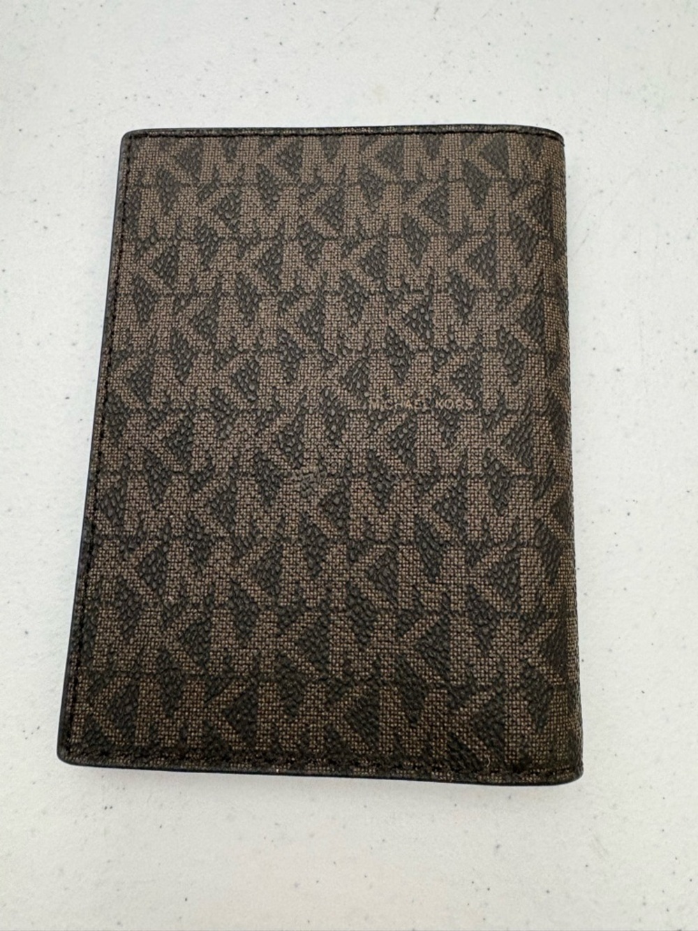 Michael Kors Signature MK Logo Passport Case Wallet Holder Brown Acorn New - Picture 2 of 3